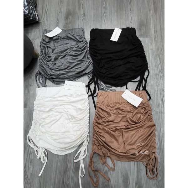 CHÂN VÁY NGẮN MINI CẠP CAO RÚT DÂY CẠNH MS13200