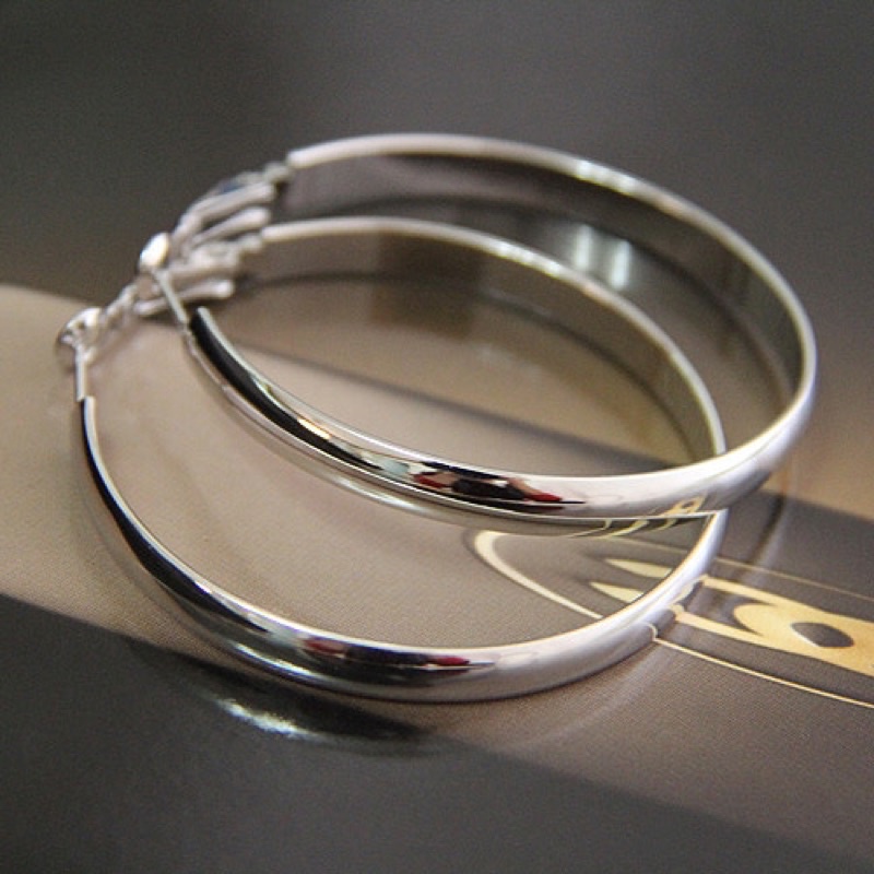 bông tai khoen tròn bảng dày cá tính