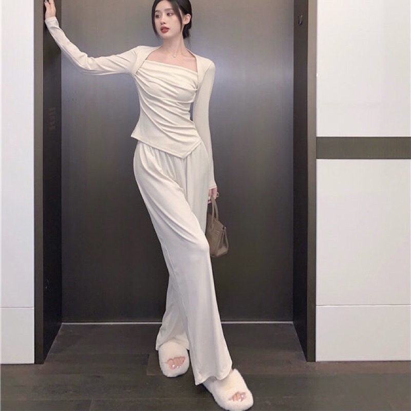 Áo cổ vuông dài tay xếp ly ngực chất thun co giãn