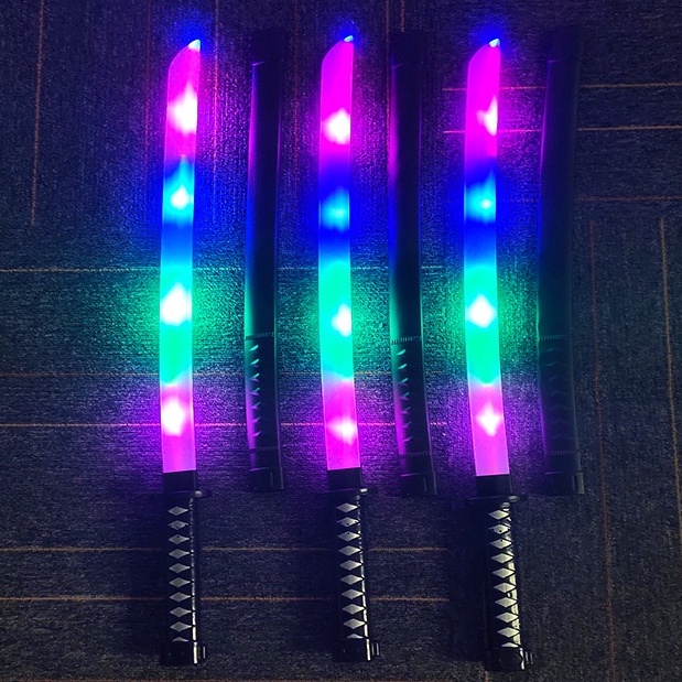 Kiếm katana phát sáng - Đồ chơi kiếm Nhật kata nhựa có đèn và âm thanh tặng kèm pin