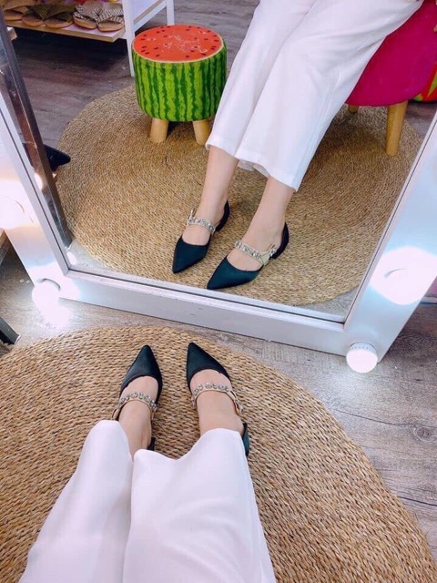 Giày bệt đính đá