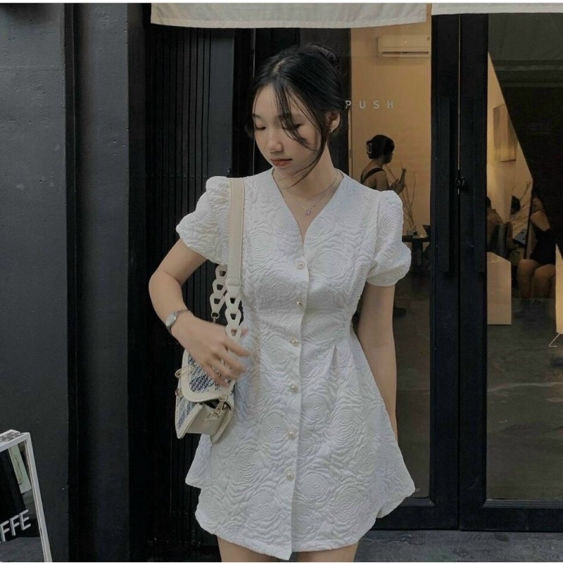 🆙🆙🆙 Váy gấm nổi viền ngọc xinh