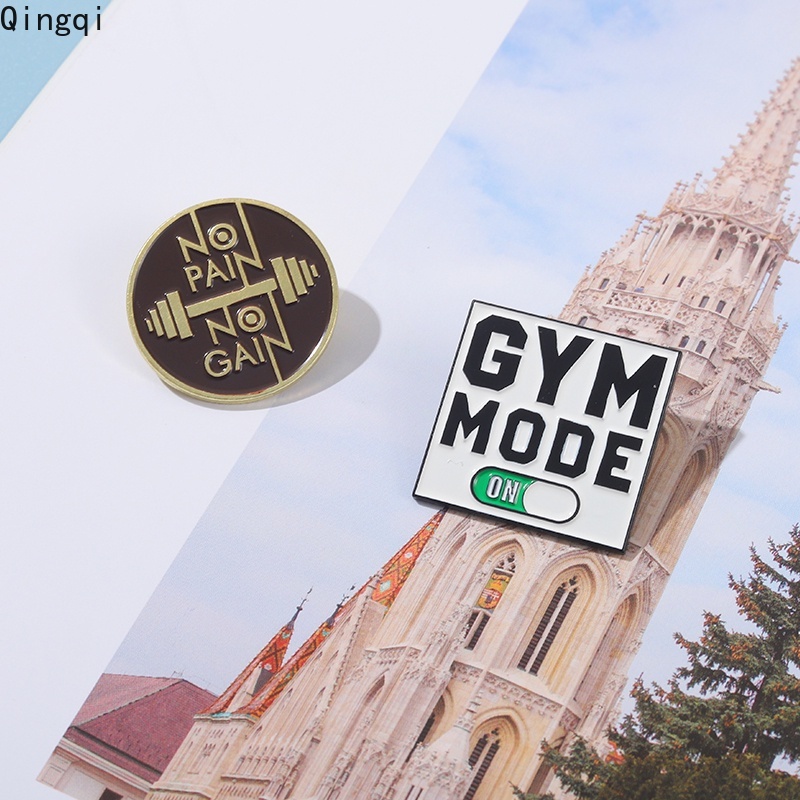 Ghim cài áo Miss Zoe khắc chữ sáng tạo thời trang