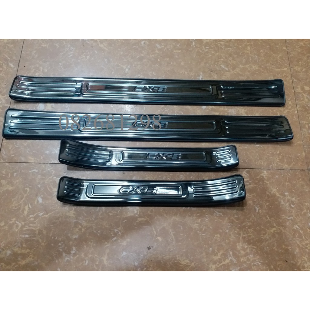 Bộ Nẹp Bước chân 8ct Trong + Ngoài Titan dùng cho Xe Mazda Cx3(Cx-3) dùng chung các đời xe