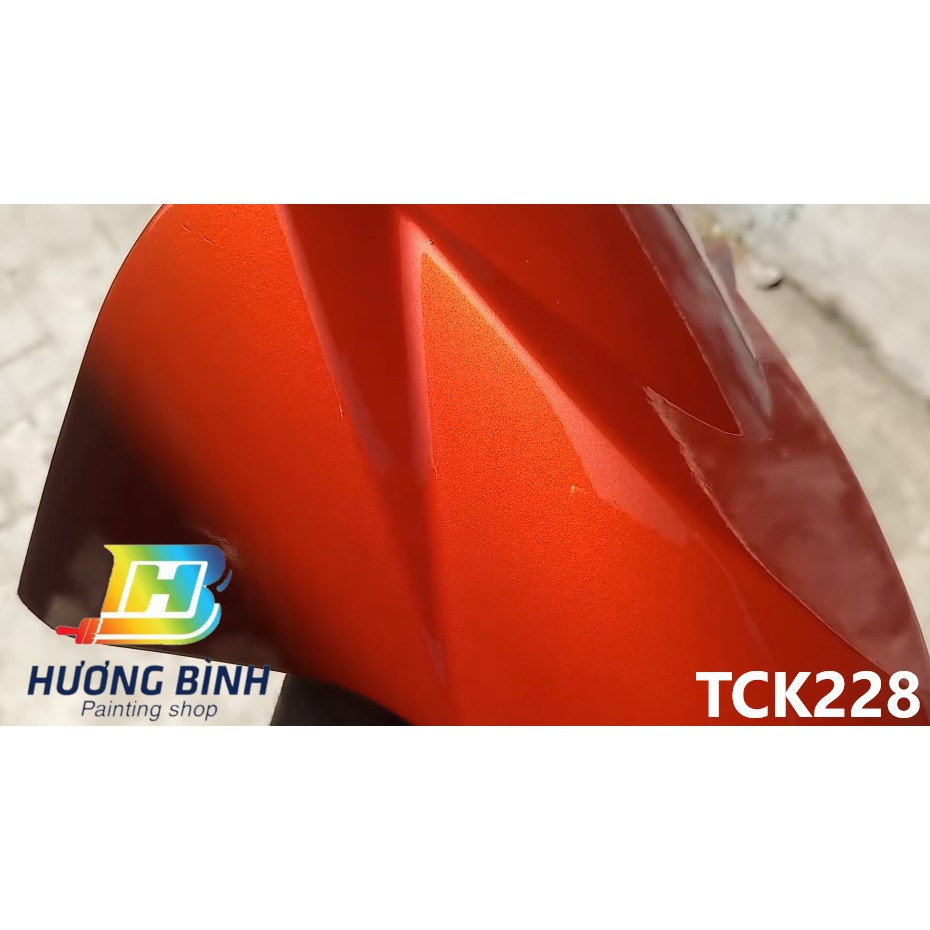 [COMBO] Sơn xịt Samurai màu Cam Đỏ - UC+TCK228 với chai sơn bóng K1K
