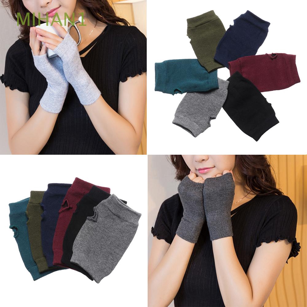 Găng tay len lông cừu hở ngón dành cho nữ