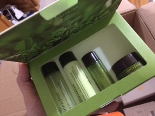 Set dưỡng da mini innisfree trà xanh 4 món