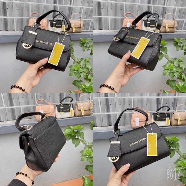 ❤❤❤❤Siêu phẩm Mk vẫn về đủ màu nhé !  Hàng chuẩn đét . Nét căng chỉ . Sz 20cm    • da xước , ko bắt bẩn , bụi .