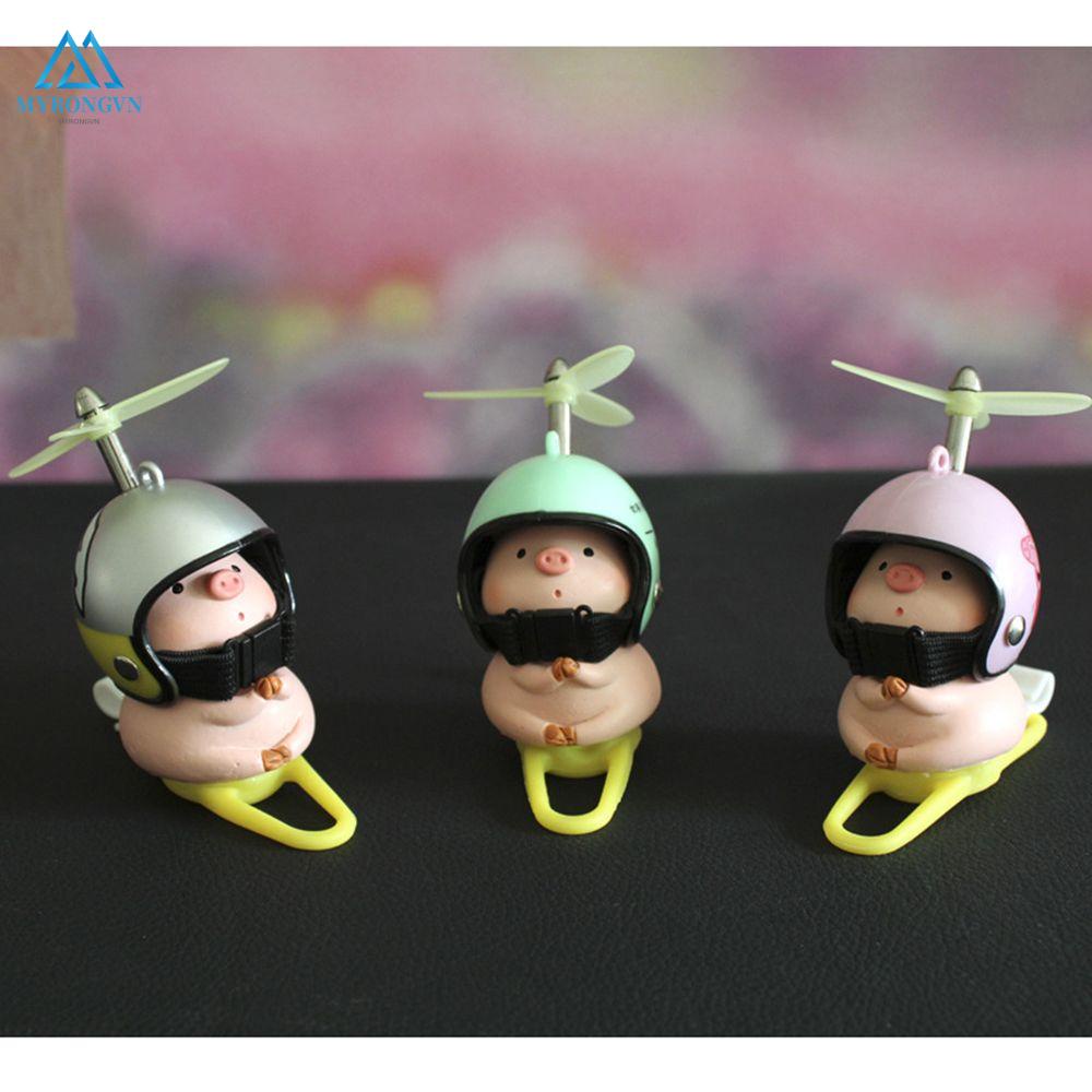 Set phụ kiện trang trí xe đạp / xe máy hình chú heo đội nón bảo hiểm dễ thương