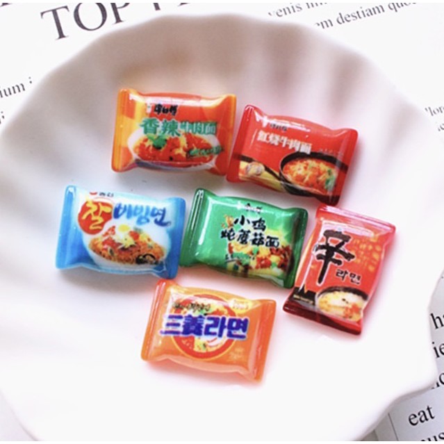 Charm (C13) slime/ Dụng Cụ Charm Trang Trí Hình Gói Mì Ăn Liền (2.6x1.8 cm)