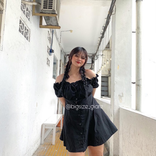 Đầm trễ vai nút Maru dress