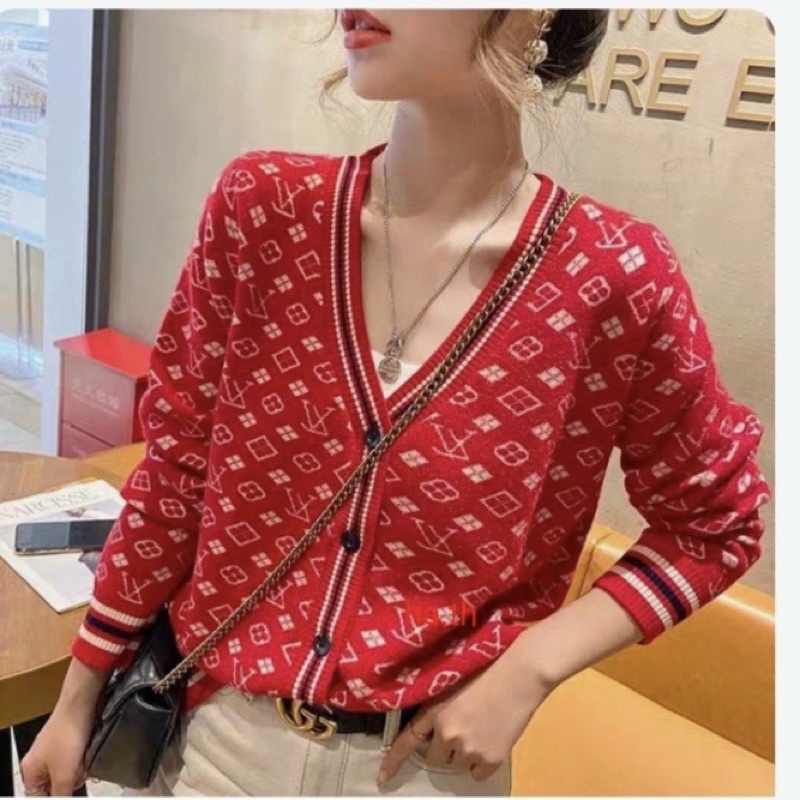 Áo khoác nữ cadigan len dài tay hoạ tiết chữ lv kèm video ảnh chụp thật tại shop