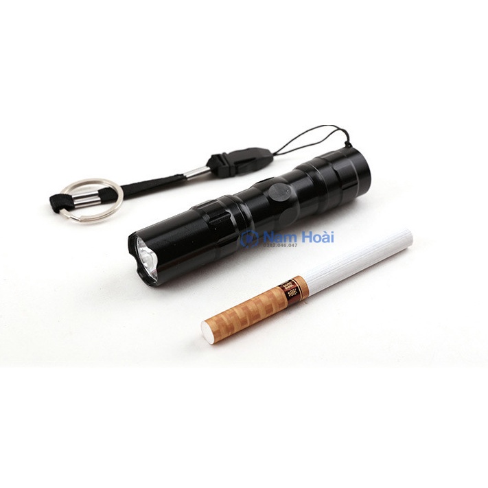 Đèn pin siêu sáng LED mini chiếu sáng gia đình loại bỏ túi dùng pin AA