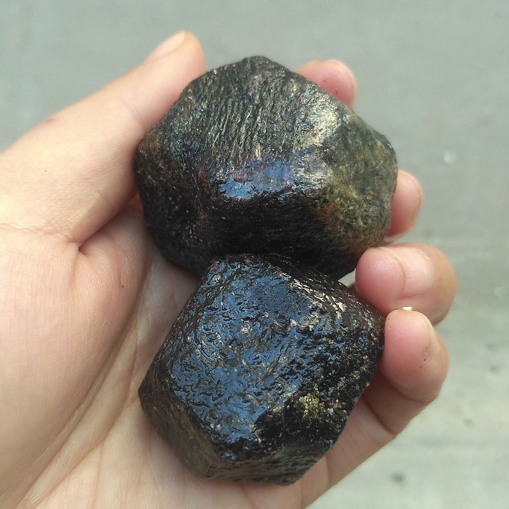 100gr Đá Thô Ganat Màu Đỏ