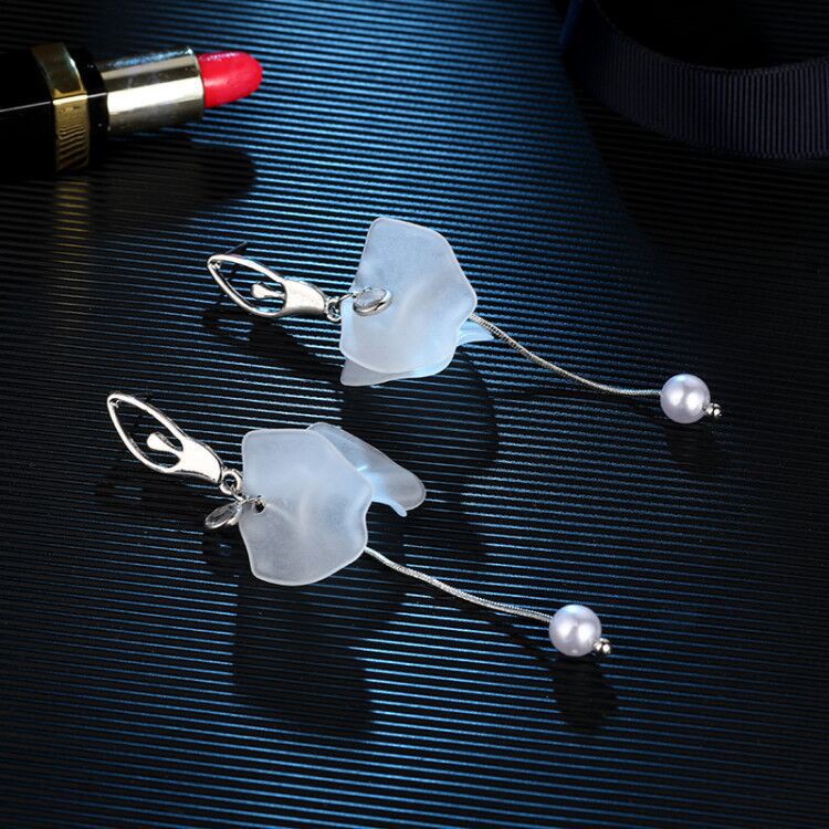 Bông tai dáng dài hình hoa đính ngọc trai giả thời trang