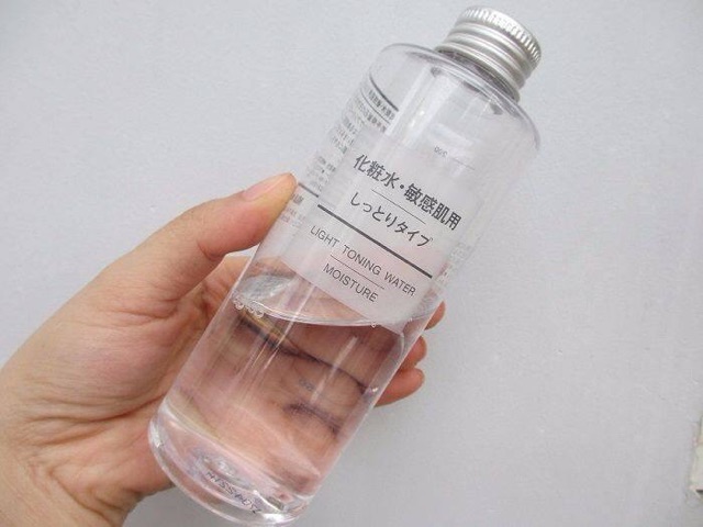 Muji Light Toning Water High Moisture