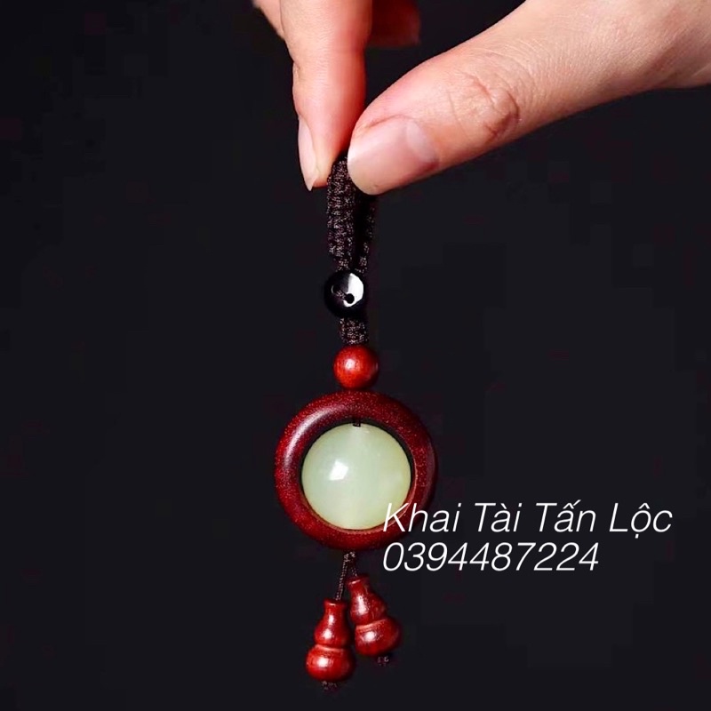 Dây treo , móc khoá dạ Quang phát sáng bằng gỗ đỏ