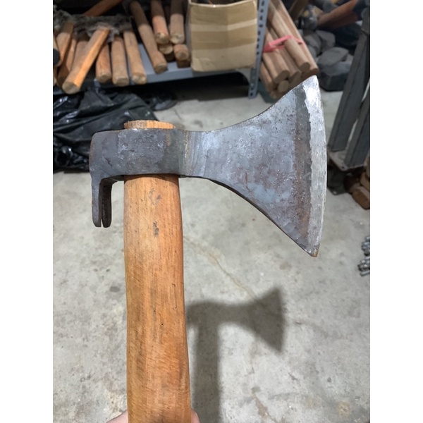 Búa rìu cán gỗ nhổ đinh