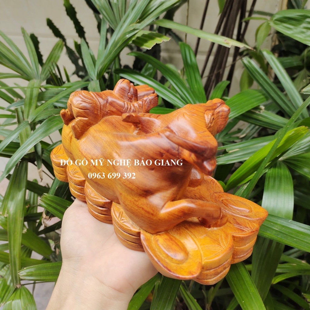 Tượng cu tý cưỡi trâu gỗ hương