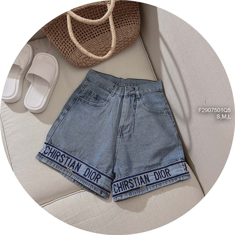 Quần short jean lai phối viền thêu chữ lưng cao thời trang!