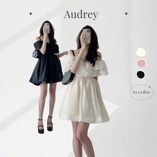 V033 Váy tơ trễ vai xoè Audrey