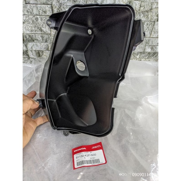 Nhựa nhám hộc để đồ  Scoopy 2021