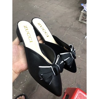 giày sục nơ da và nhung mũi nhọn zucci
