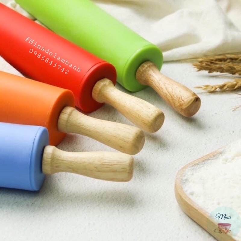 Cán Bột có Trục Lăn Silicone 23 cm