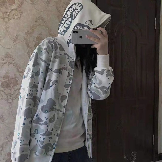 Áo cá mập BAPE hôdie. Note màu và size giúp shop nhé ❤️