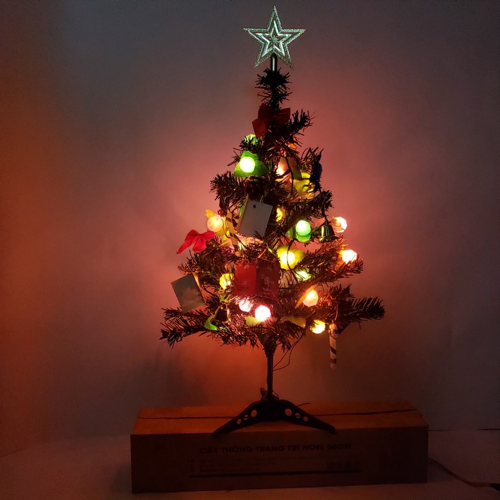 Cây thông noel mini 60cm để bàn trang trí nhà cửa, phòng khách, phòng ngủ cho mùa giáng sinh đẹp giá rẻ tại Thủ Đức
