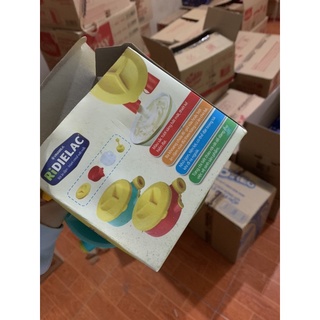 Hộp chia bột cho bé