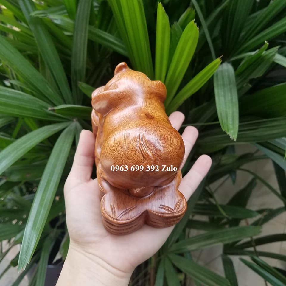 Tượng con lợn gỗ hương