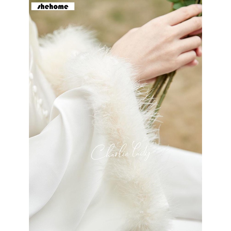 Bộ đồ ngủ hai món BJHG WAVW bằng lụa phối lông vũ cho cô dâu | BigBuy360 - bigbuy360.vn