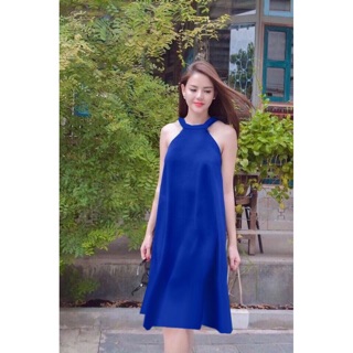 Đầm voan cổ yếm