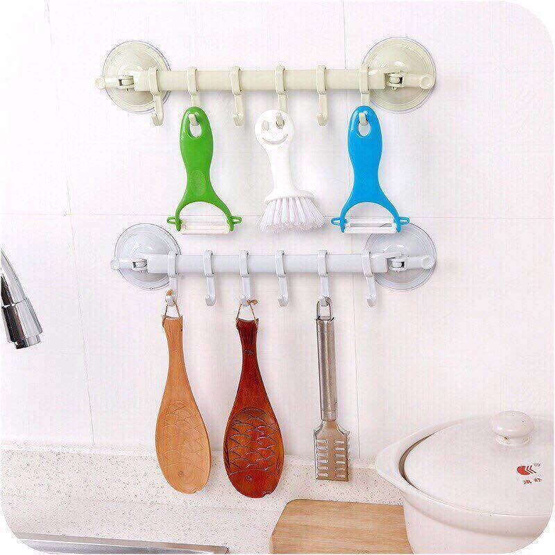 Thanh nhựa nhà tắm 6 móc hút chân không - móc nhựa treo đồ dán tường tiện dụng