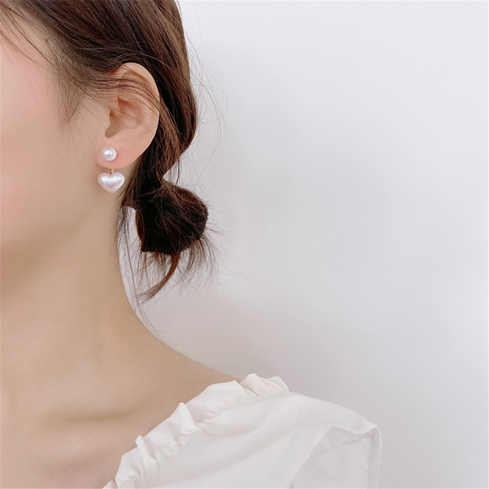 Khuyên tai đính hạt ngọc trai giả hình trái tim phong cách thời trang Hàn Quốc
