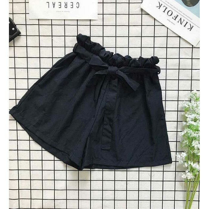Quần short ống rộng kaki có nơ đen