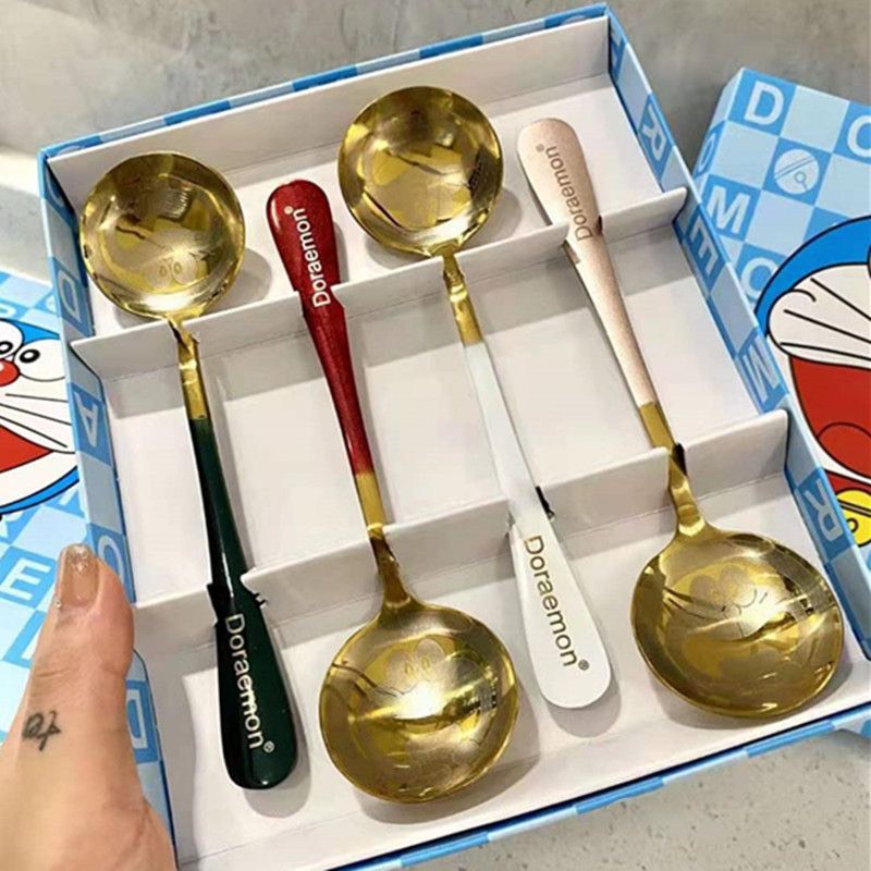 Set 4 muỗng doraemon inox titan mạ vàng nhiều màu xin xò sang chảnh thích hợp làm quà tặng