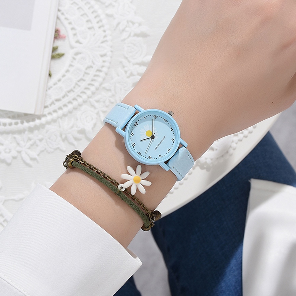 MACmk Ladies Women Marguerite Quartz Movement Analog Display Wristwatch with Bracelet