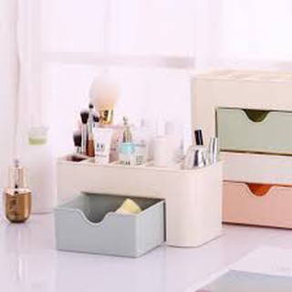 Kệ đựng mỹ phẩm mi ni