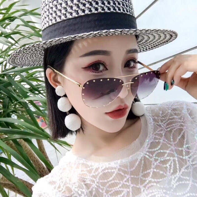 Kính phi công đinh tán