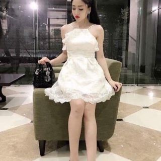 Đầm xòe cổ yếm ren bèo