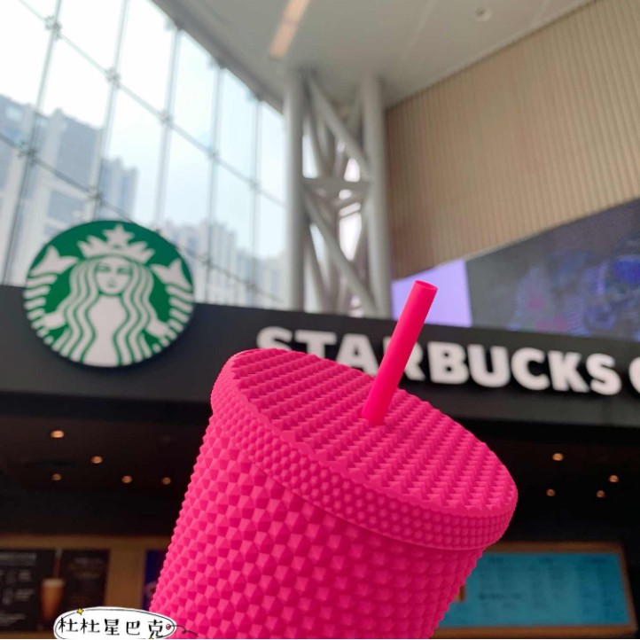Còn hàng 🔥 chính hãng trong Số lượng có hạn Cốc rơm có thể tái sử dụng của Starbucks Dòng Sầu riêng Frosted Dòng kim cương Studded Cup Cốc Starbucks