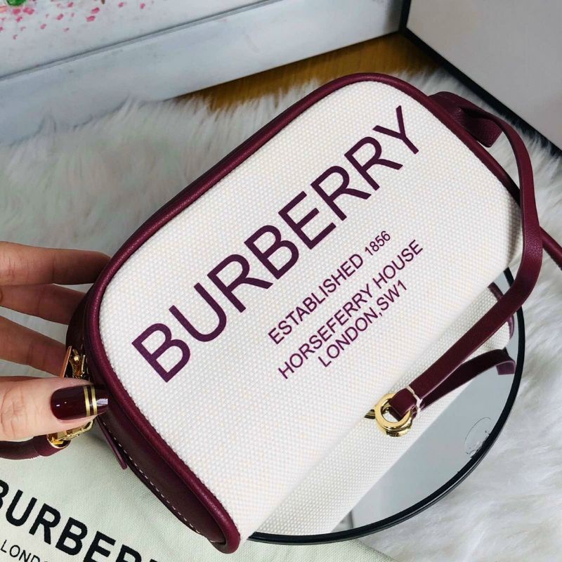 Túi Burberry