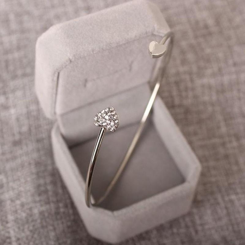 Vòng hợp kim trái tim đính đá xinh xắn