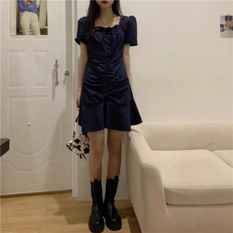 Váy đen ngắn tay dây rút - Login Studios