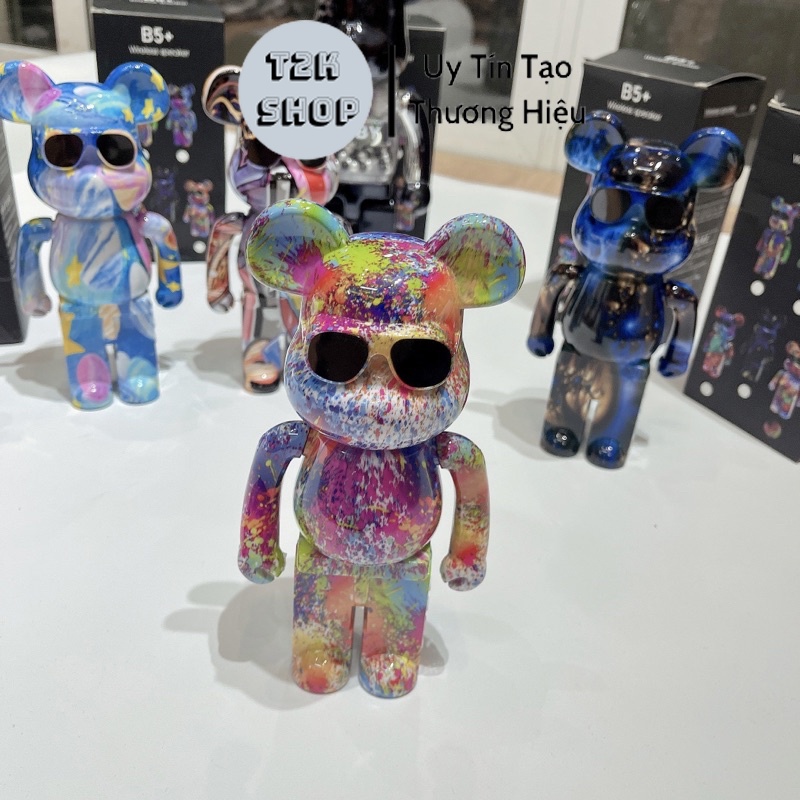 Loa Nghe Nhạc Bluetooth Gấu Bearbrick Mini Để Bàn Cầm Tay B5+ Âm Thanh Bass Cực Mạnh - T2K Shop