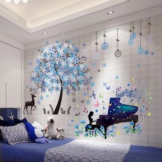 DECAL DÁN TƯỜNG CÂY XANH VÀ CÔ BÉ PIANO