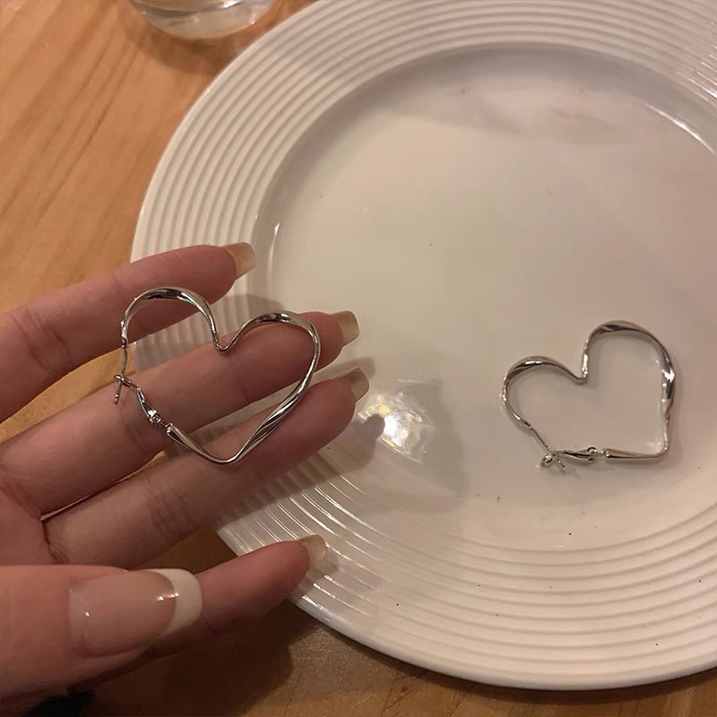 Khuyên Tai Hình Trái Tim Lớn 2022 Thời Trang Cao Cấp