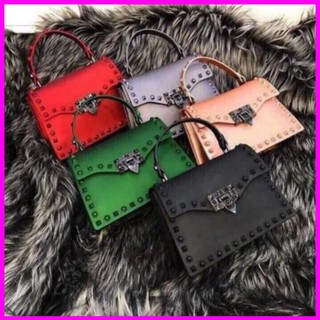 ❤️𝙁𝙍𝙀𝙀𝙎𝙃𝙄𝙋❤️ Valentino đinh nhựa size 20cm